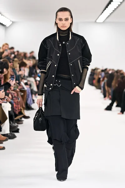 Look 29